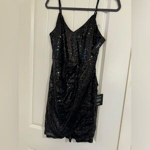 Lulu‘s sequin dress size medium.
